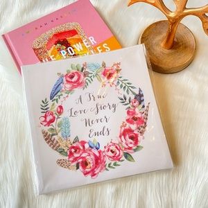 NWT Francesca A true love story never ends picture